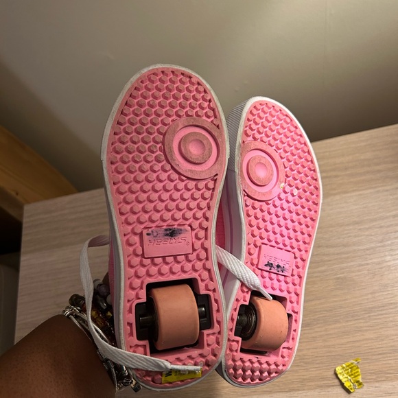 Heelys Kids Pink Skate Shoes - Picture 3 of 8